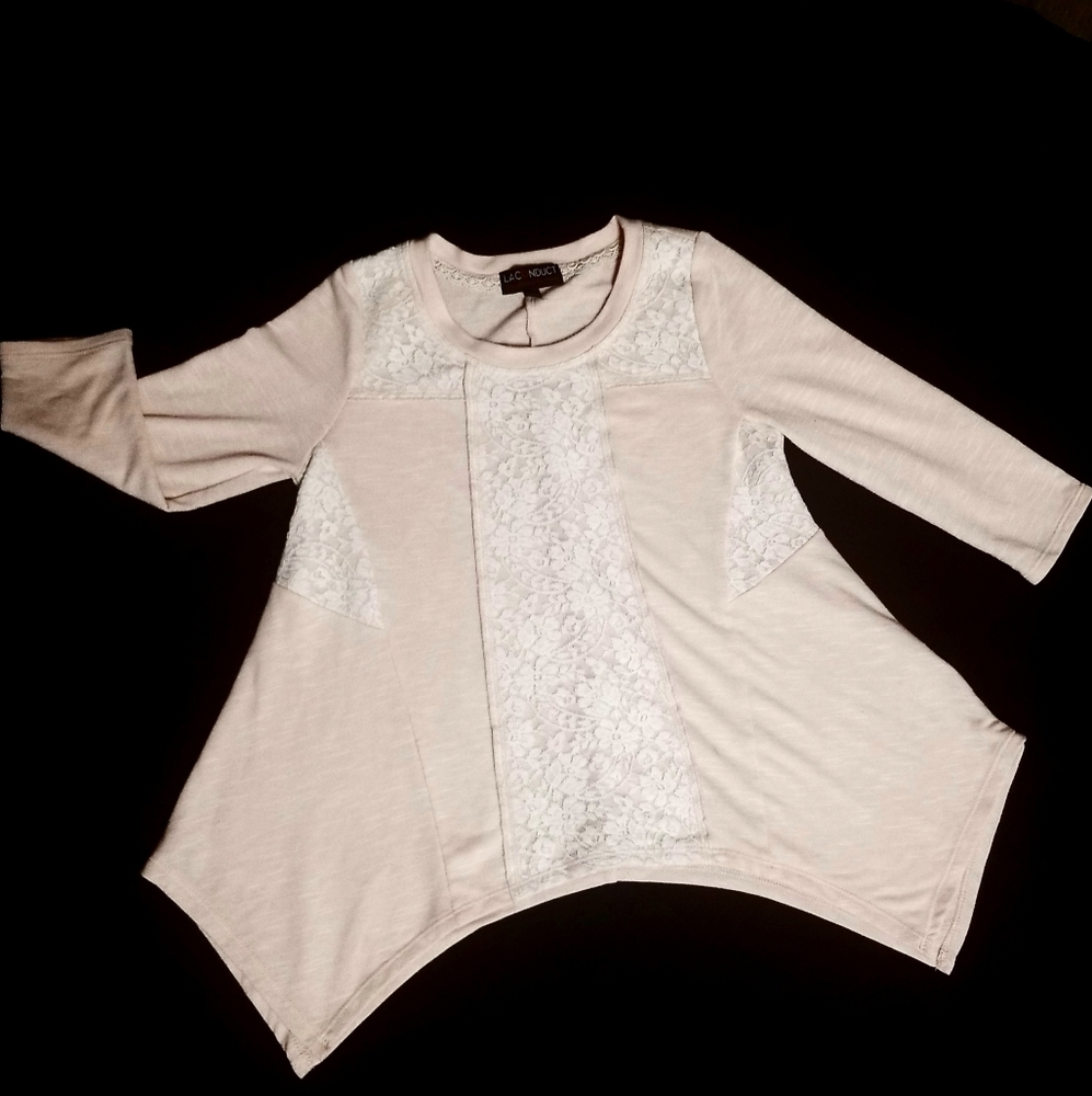 Girls, Light pink blouse SIZE: 10 Youth